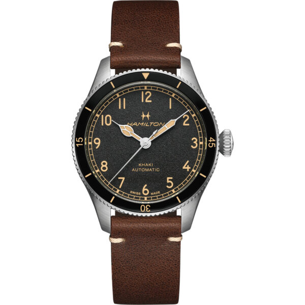 Orologio Hamilton Khaki Pilot Pioneer 38mm. Cassa in acciaio, movimento automatico con 80 ore di riserva di carica. Vetro zaffiro e cinturino pelle.